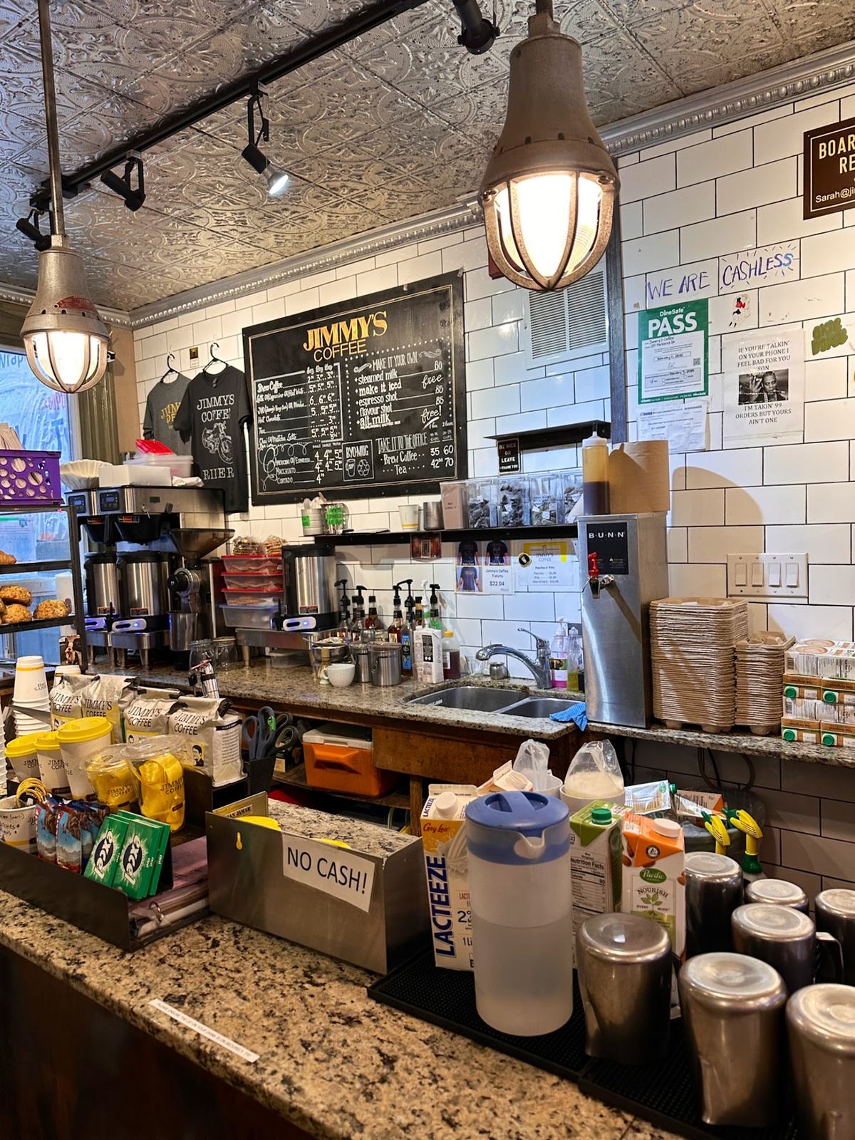 Jimmy's Coffee, room view 3